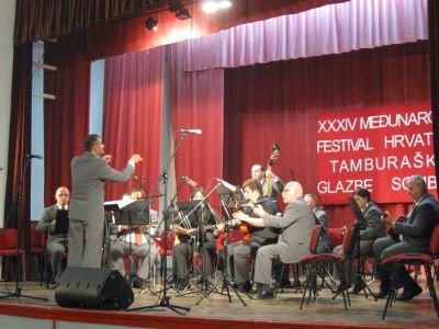 Festival hrvatske tamburaške glazbe: Od »Scherza« do »Panonskih trešanja«
